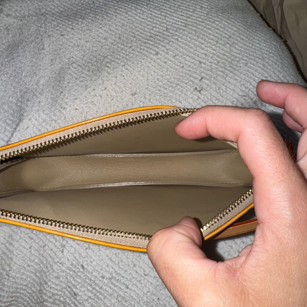 🛑 SOLD 🛑 Louis Vuitton LV Vernis Lexington Yellow ✅ COA included - Picture 15 of 16